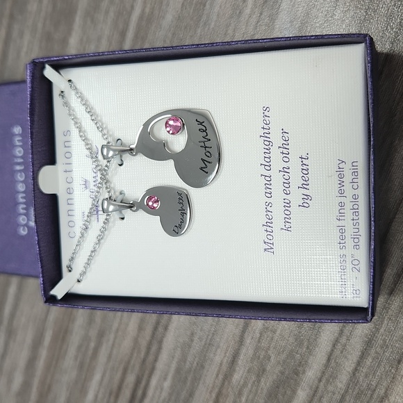HALLMARK CONNECTIONS MOTHER DAUGHTER NECKLACES - Picture 1 of 3